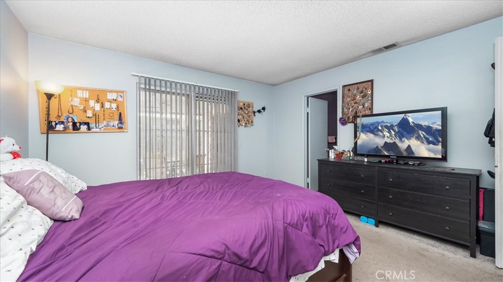 25372 Las Palomas Drive