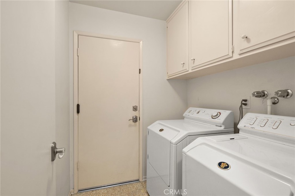 710 W Wedgewood Lane