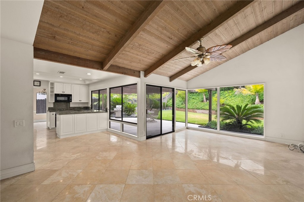 710 W Wedgewood Lane