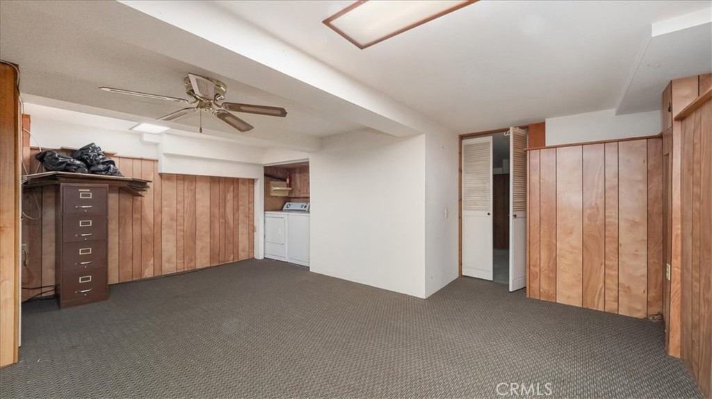 215 N Mountain Trail