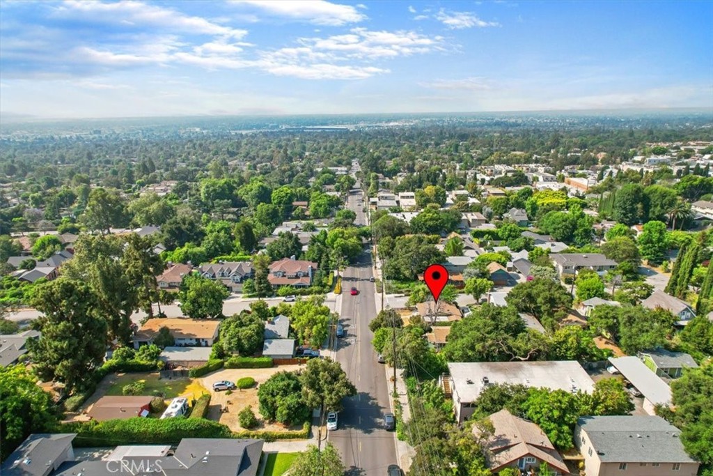 215 N Mountain Trail