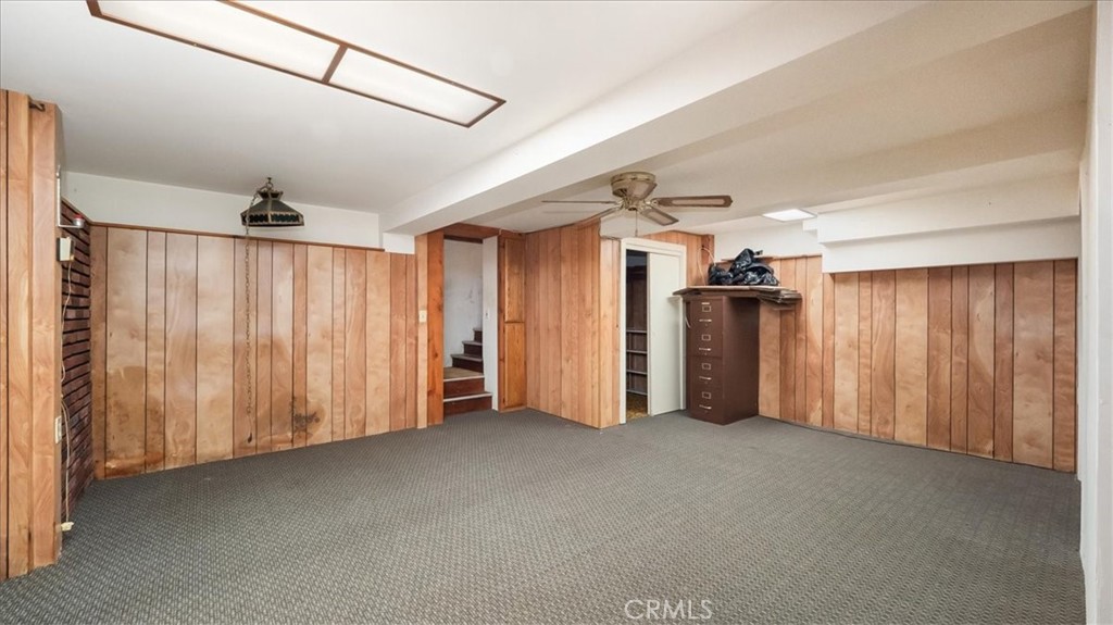 215 N Mountain Trail