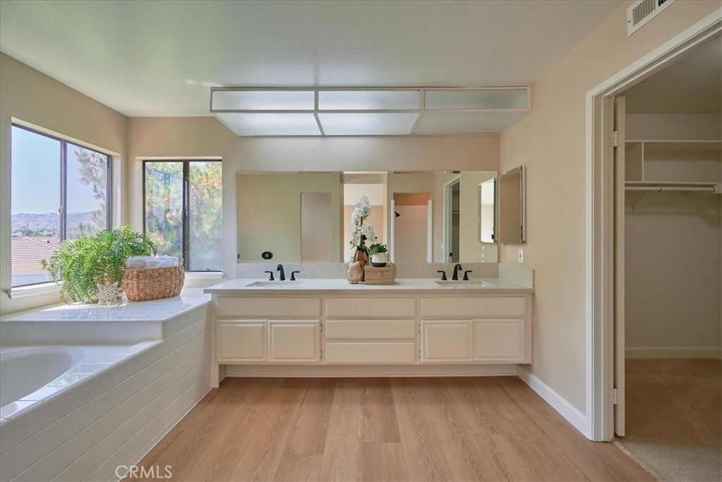 1941 Trinidad Circle