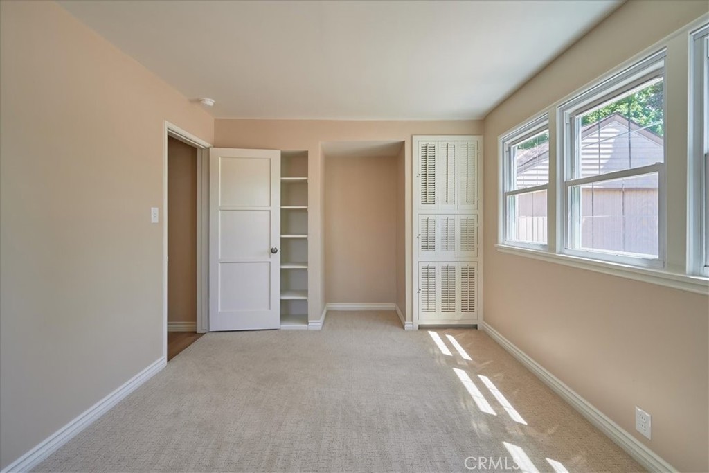 1185 Valley View Avenue