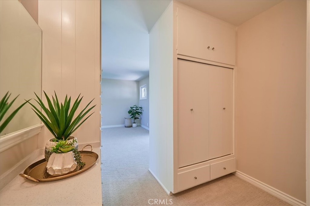 1185 Valley View Avenue