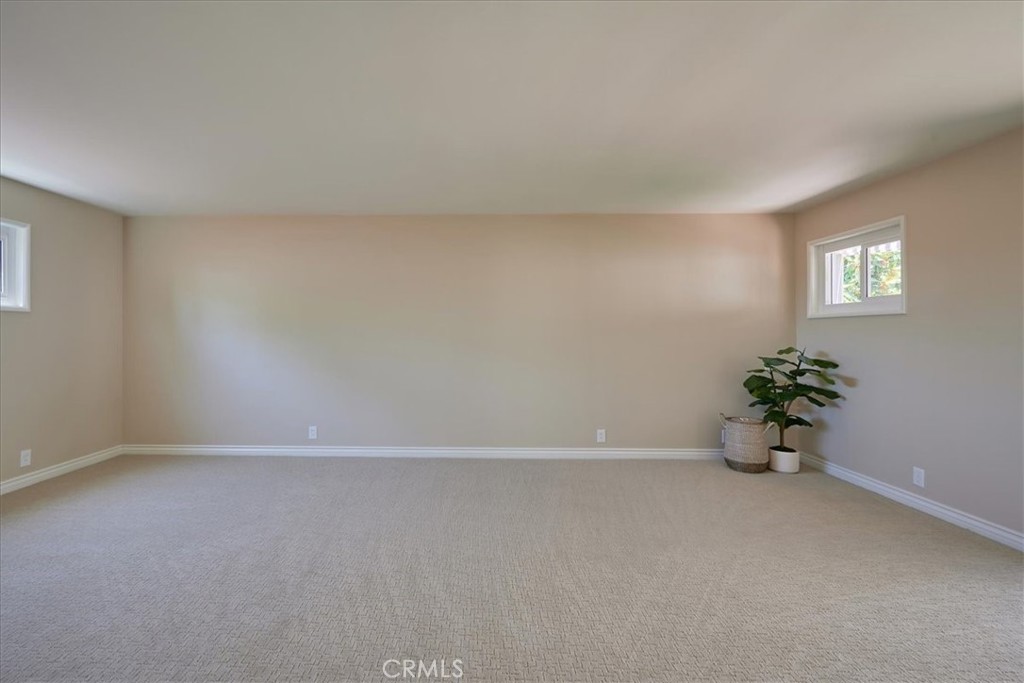 1185 Valley View Avenue