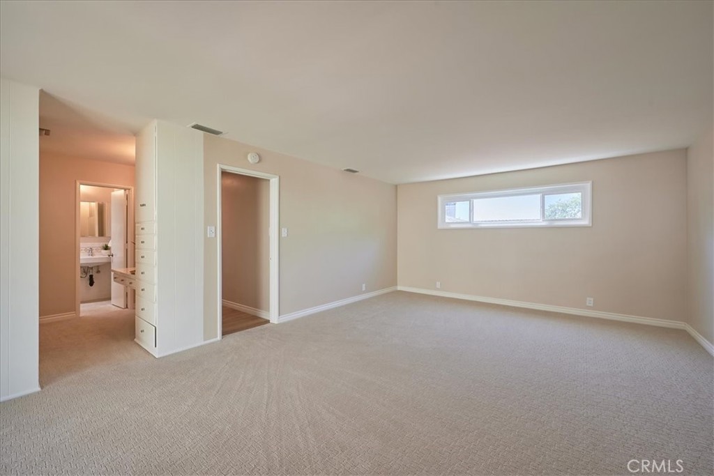 1185 Valley View Avenue