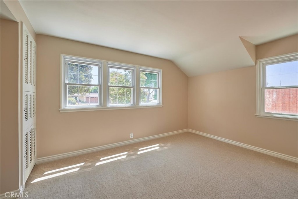 1185 Valley View Avenue