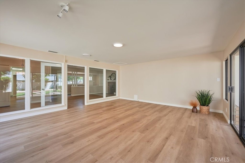 1185 Valley View Avenue