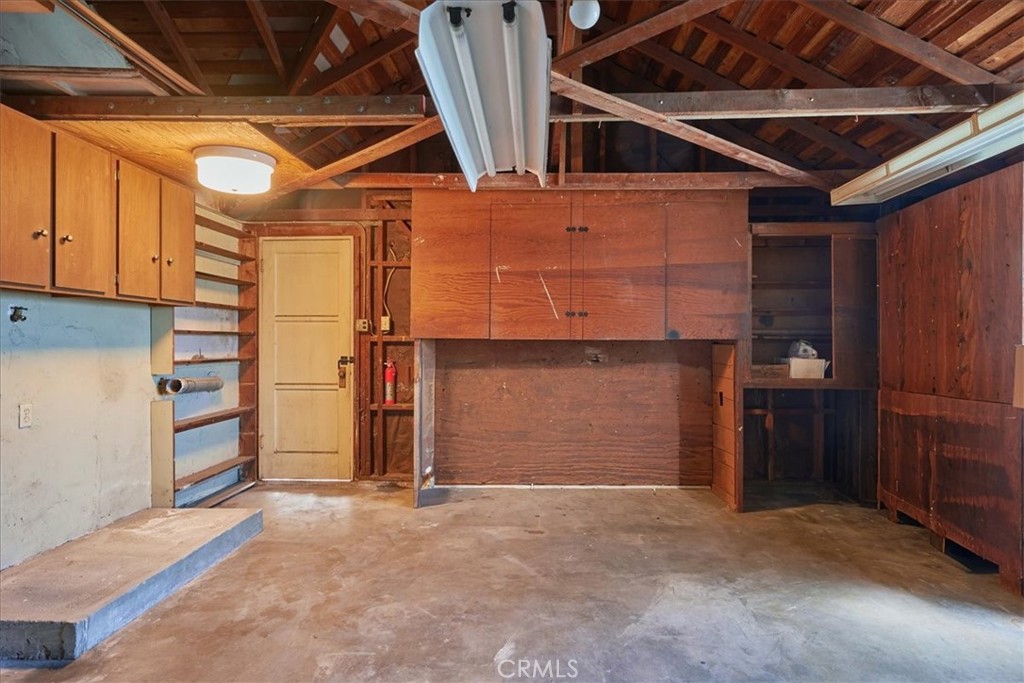 1185 Valley View Avenue