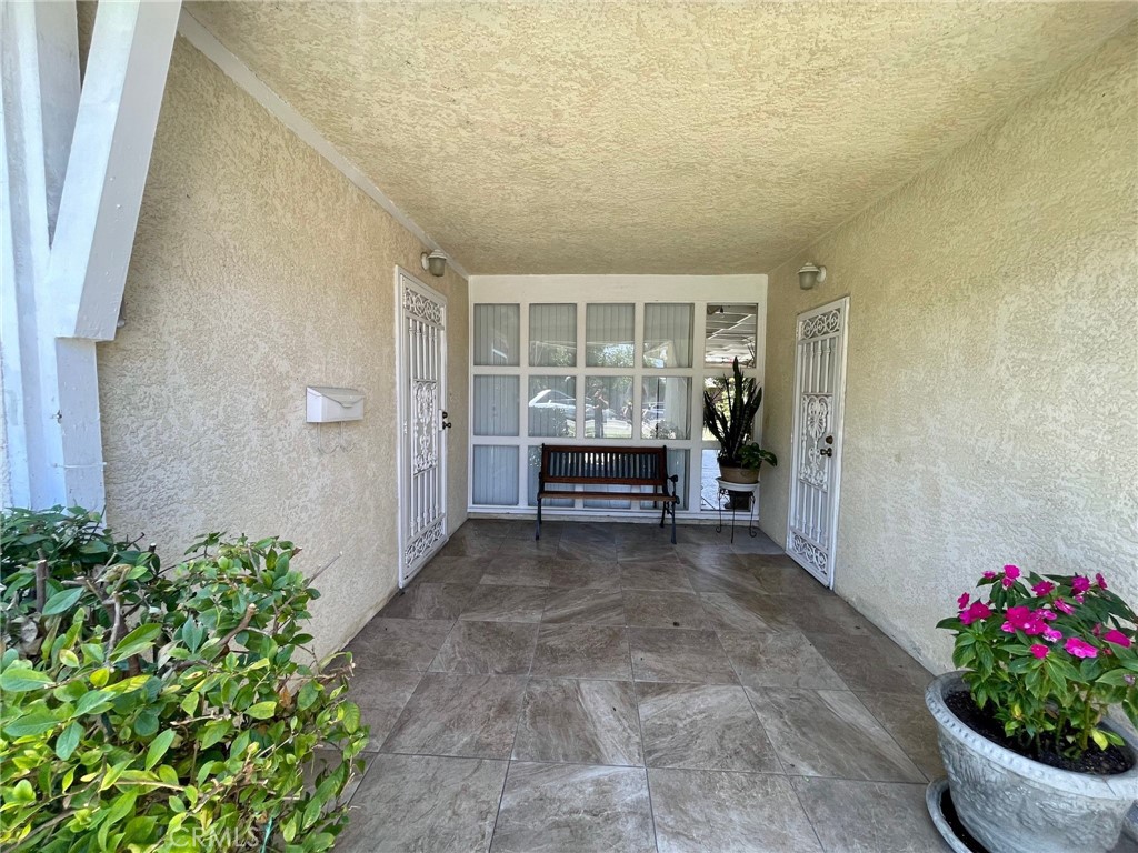 861 Helmsdale Avenue