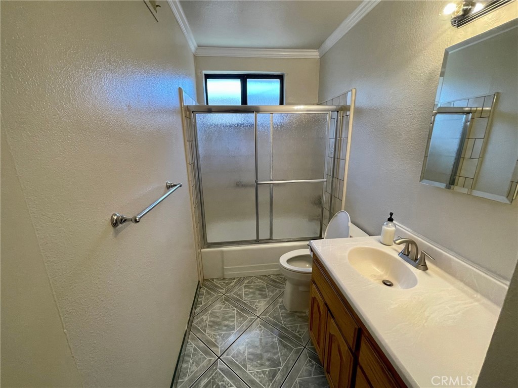 861 Helmsdale Avenue