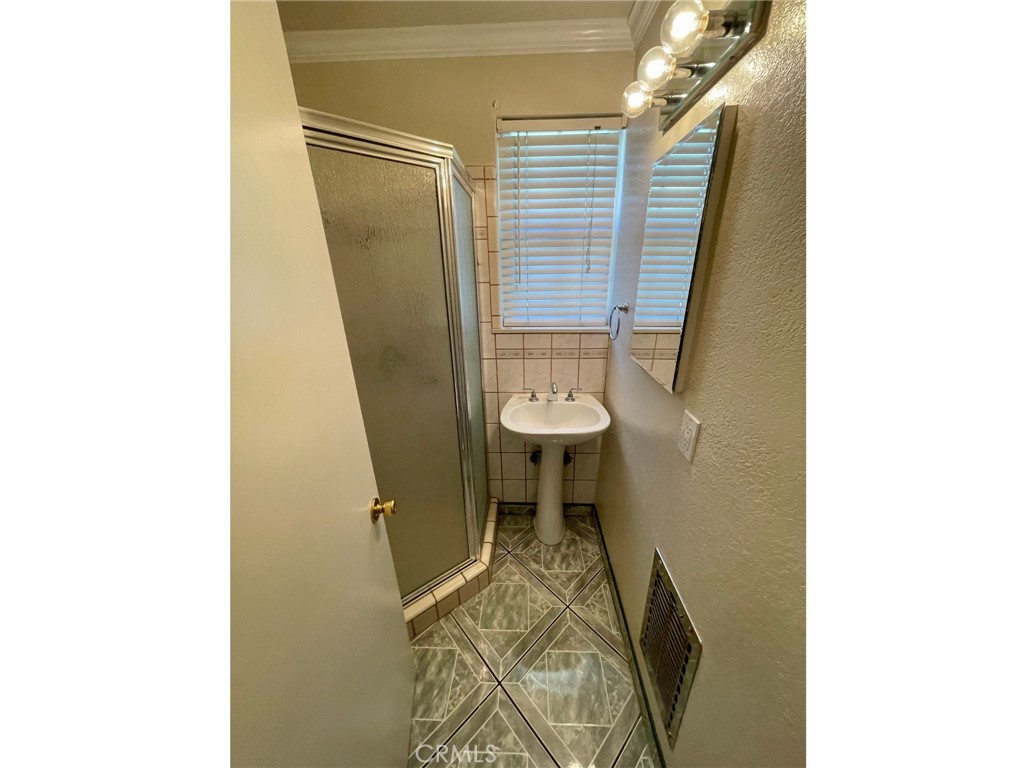 861 Helmsdale Avenue