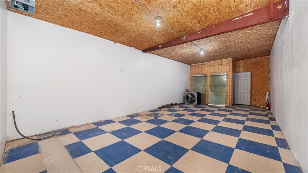 7307 Whittier Avenue