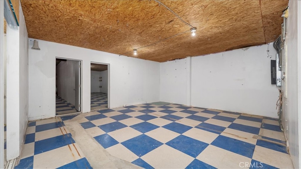 7307 Whittier Avenue