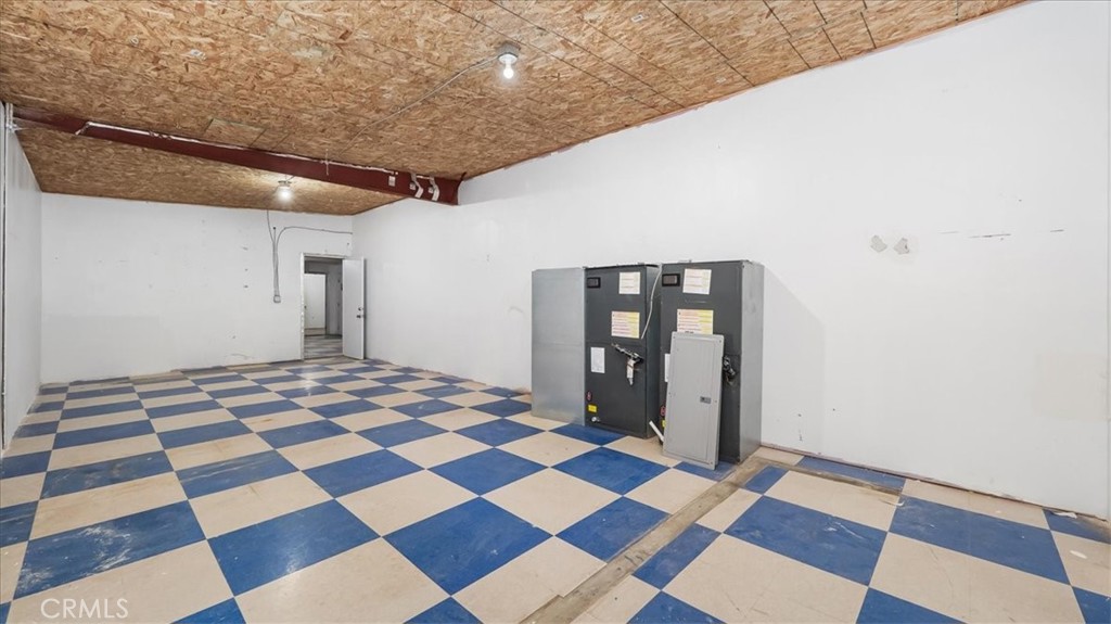 7307 Whittier Avenue