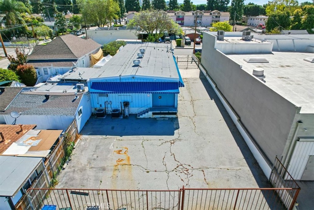 7307 Whittier Avenue