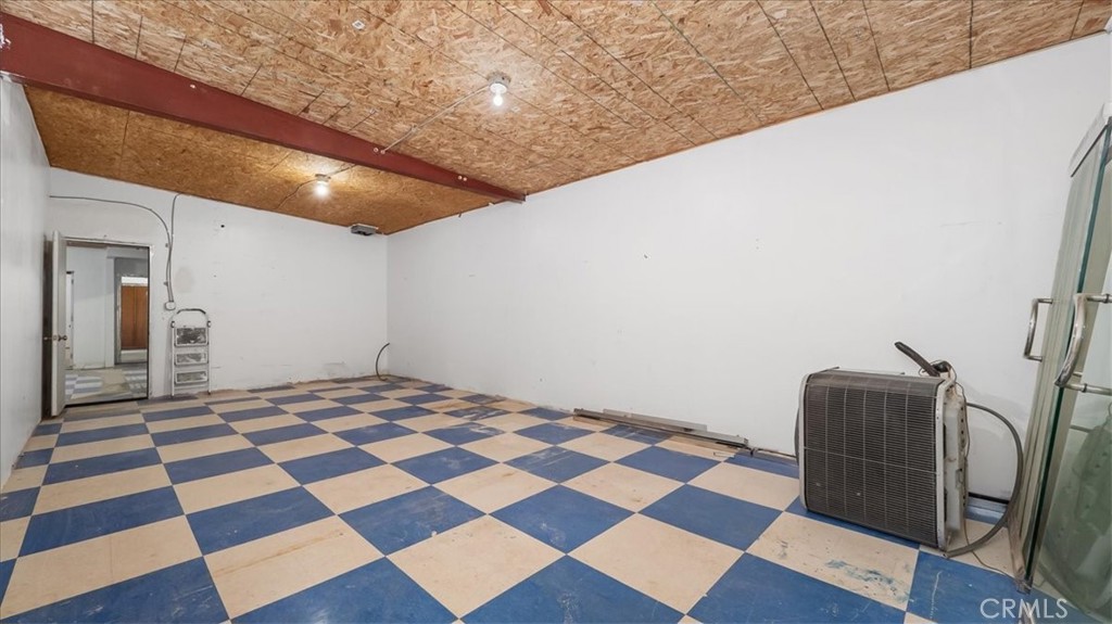 7307 Whittier Avenue