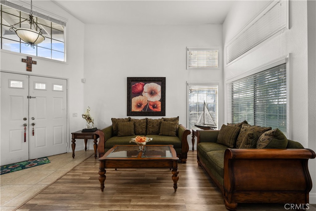 13703 Sunrise Street