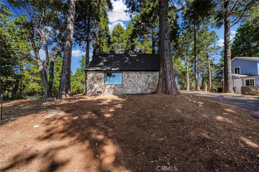 23008 Valley View Drive