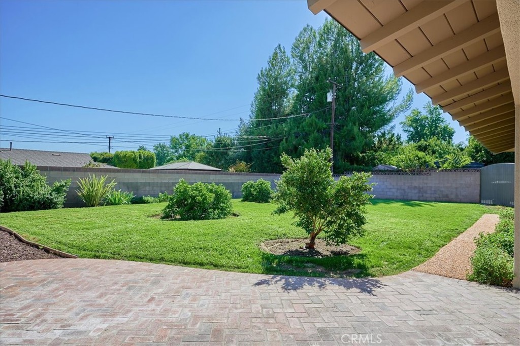 1395 N Shelley Avenue