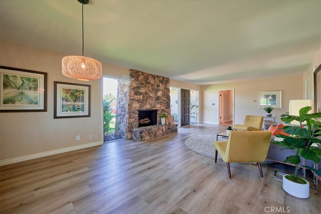 1395 N Shelley Avenue