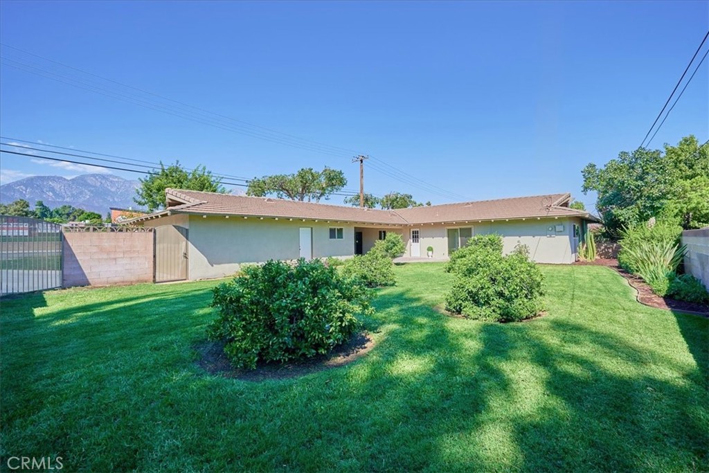 1395 N Shelley Avenue