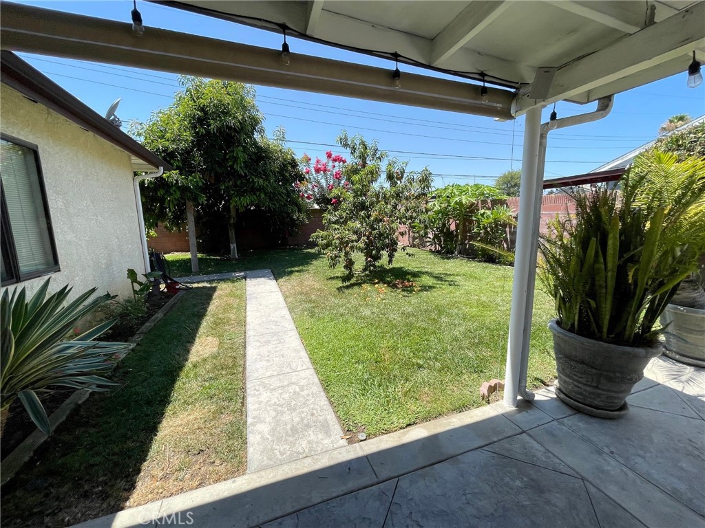 861 Helmsdale Avenue