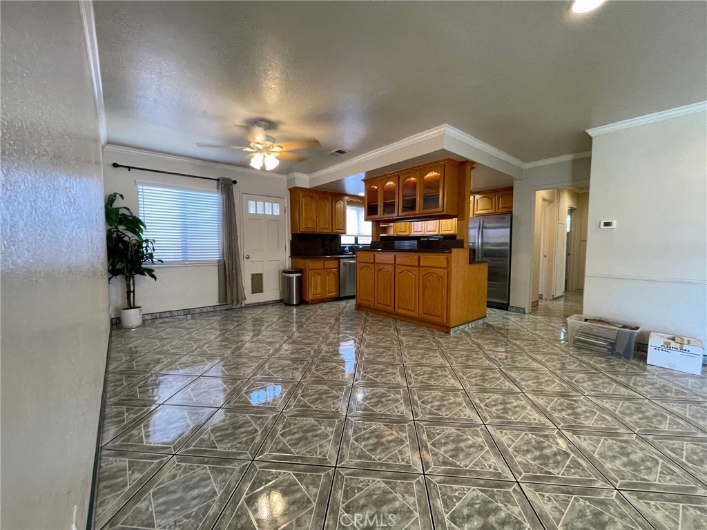 861 Helmsdale Avenue