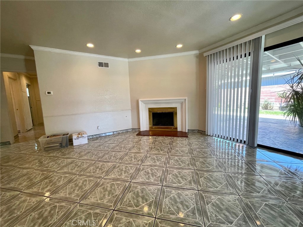 861 Helmsdale Avenue