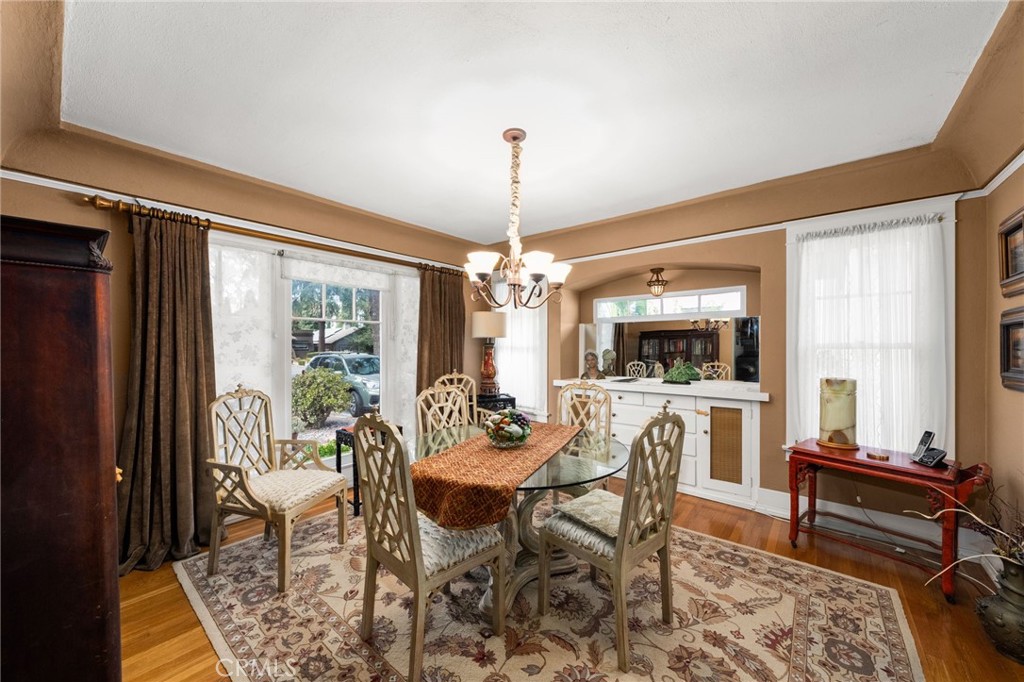 5642 Magnolia Avenue