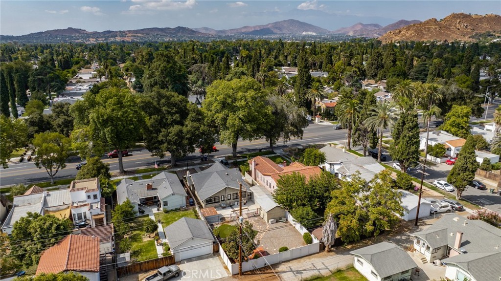 5642 Magnolia Avenue