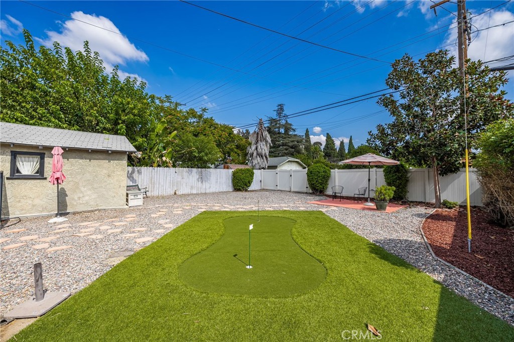 5642 Magnolia Avenue