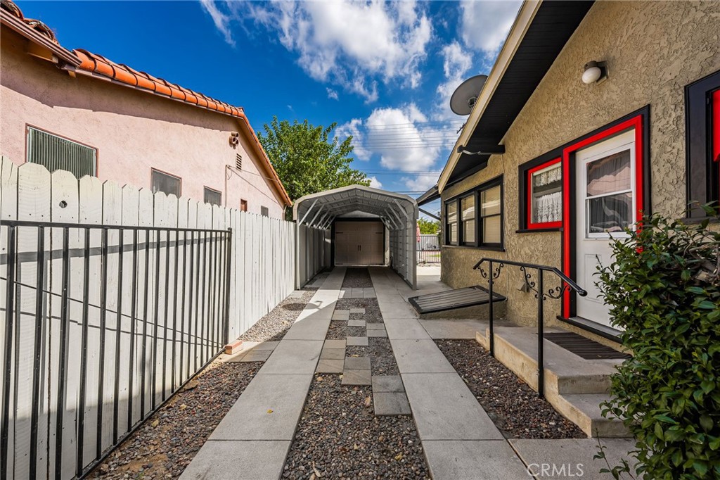 5642 Magnolia Avenue