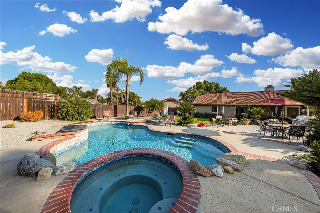 12409 Foxhound Circle