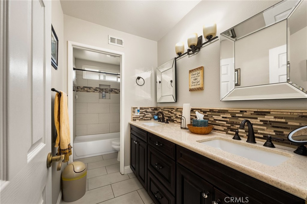 12409 Foxhound Circle