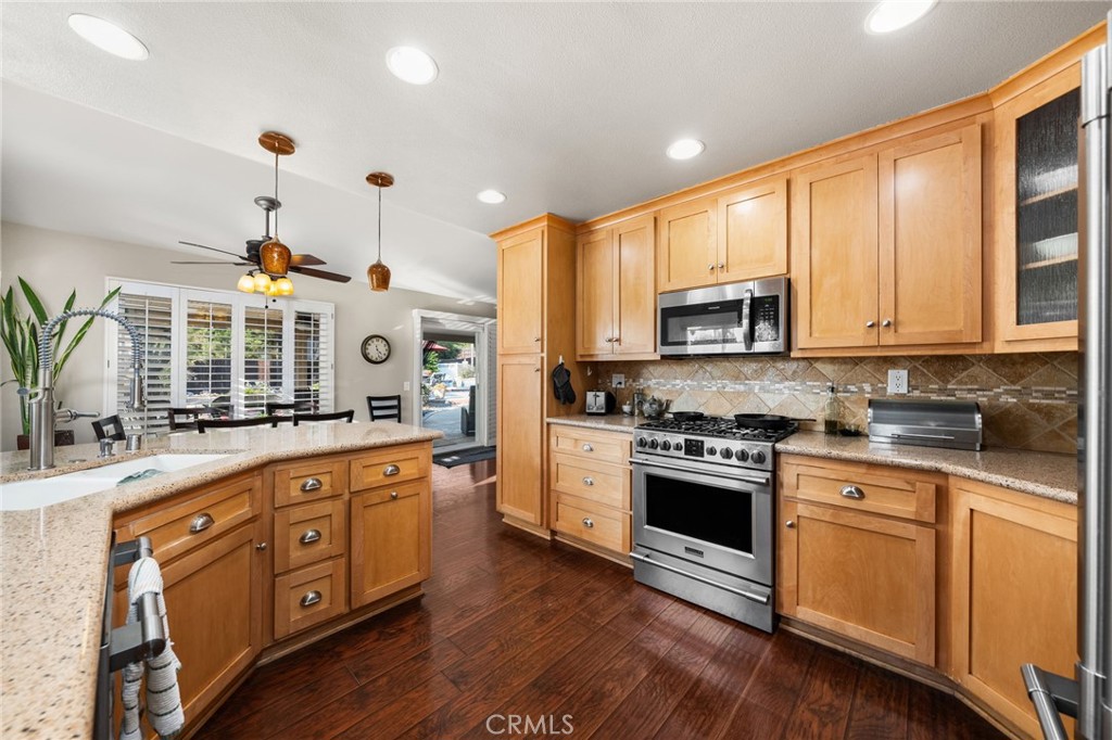 12409 Foxhound Circle