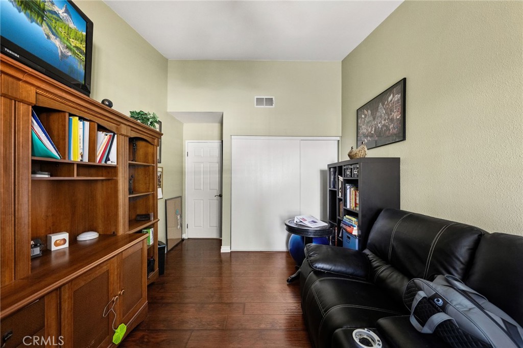 12409 Foxhound Circle