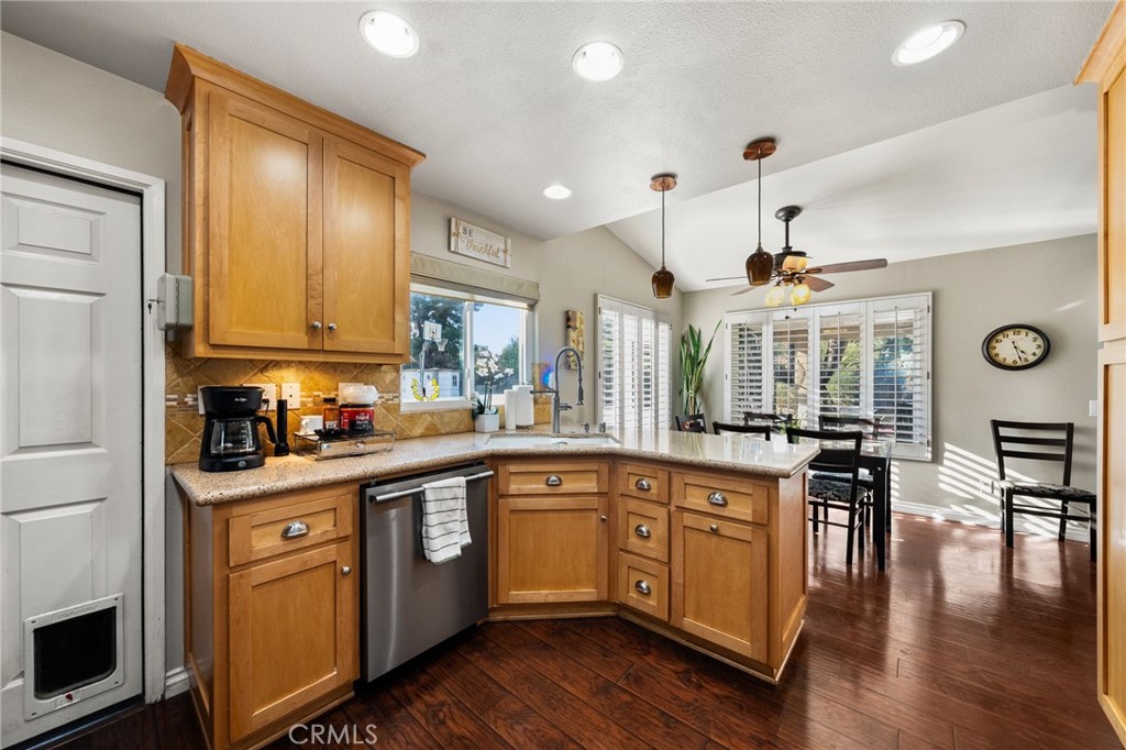 12409 Foxhound Circle