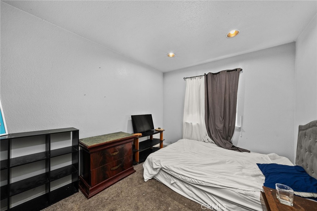 2809 Richmond Street