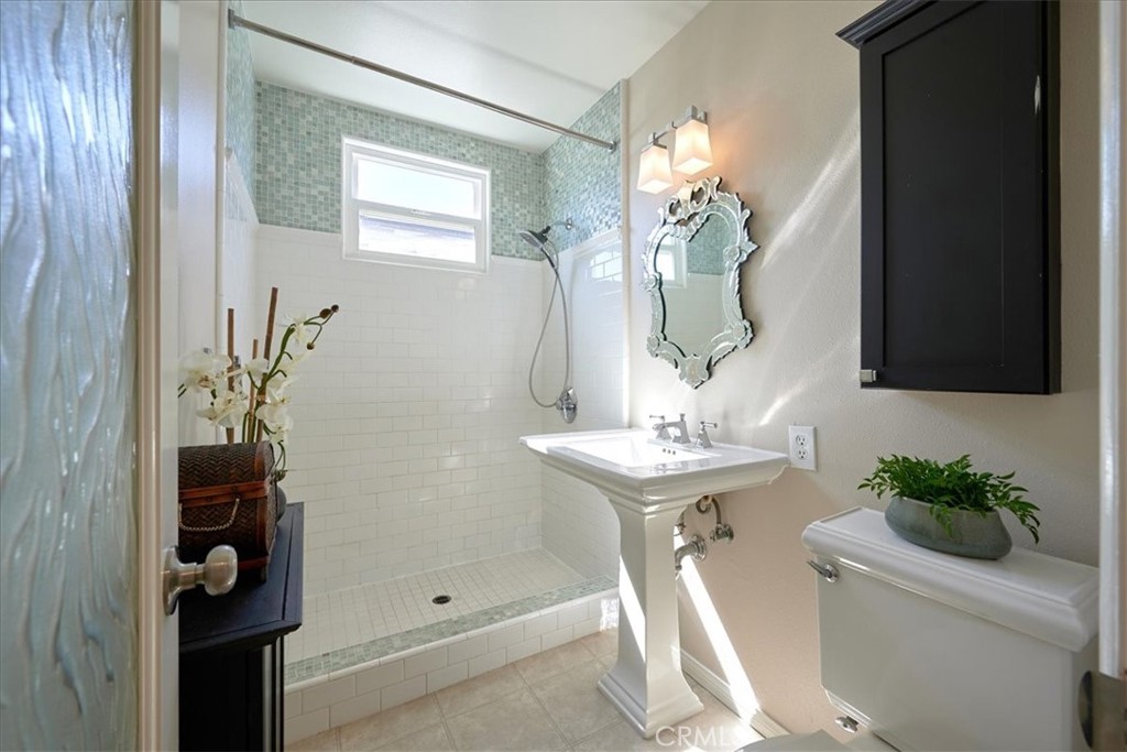 9772 Greenwood Avenue