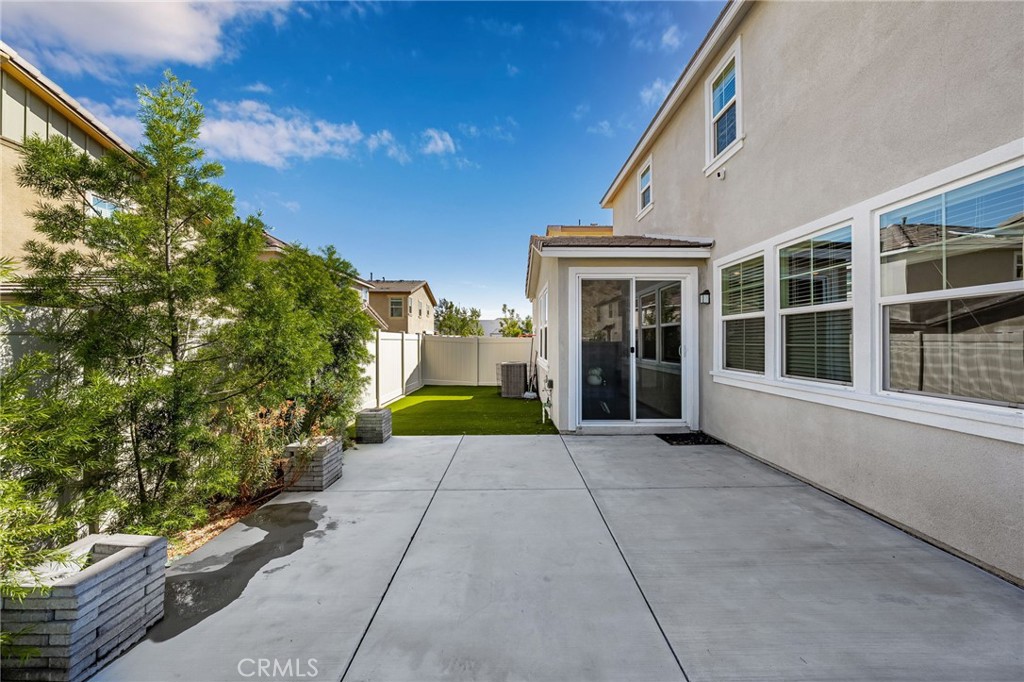 17181 Gray Pine Place