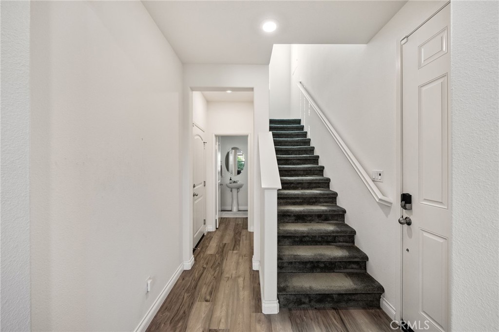 17181 Gray Pine Place