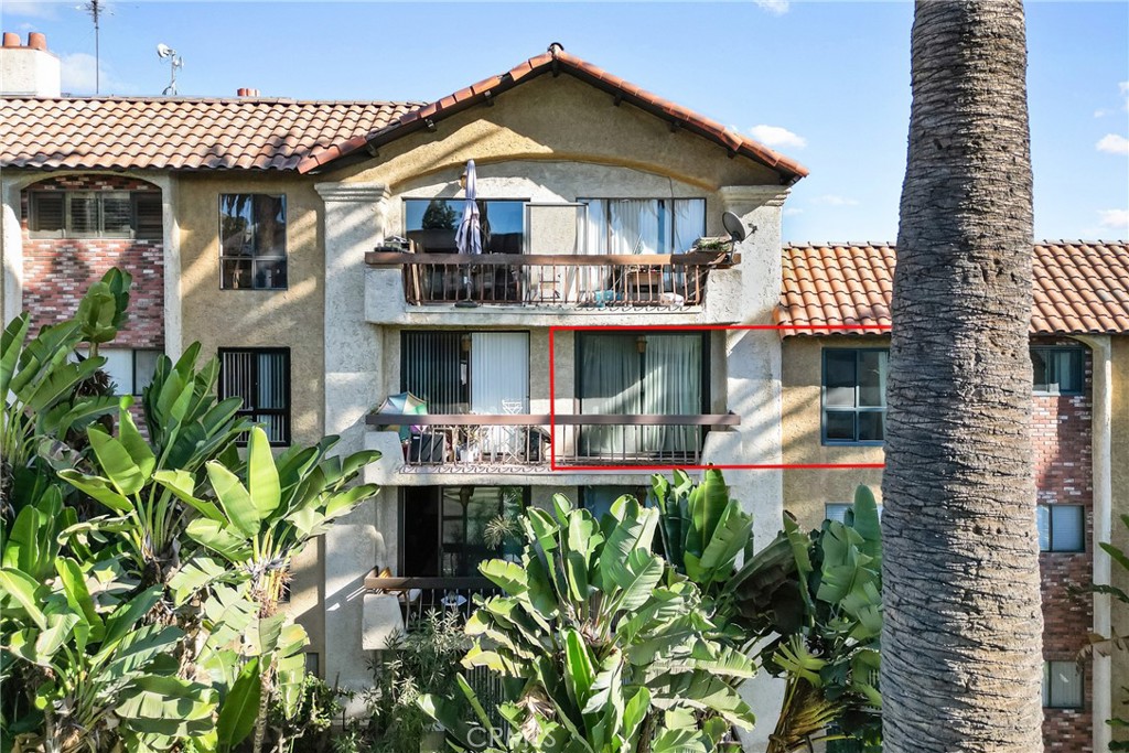 1750 Camino Palmero Street 433
