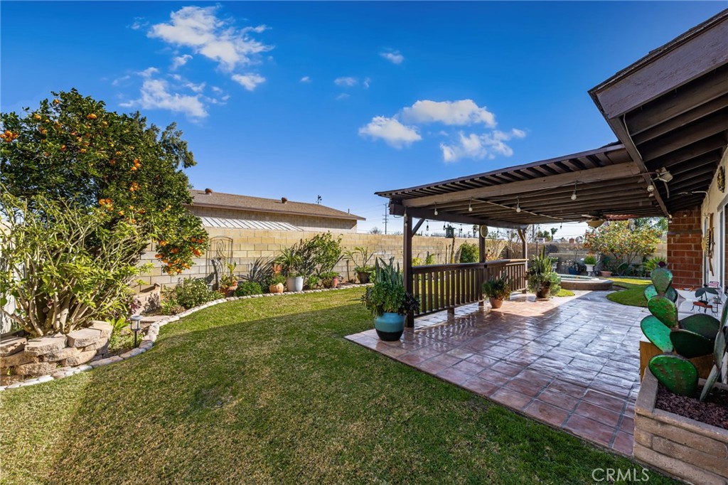 9657 Palmetto Avenue