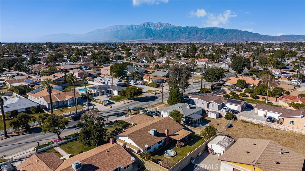 9657 Palmetto Avenue