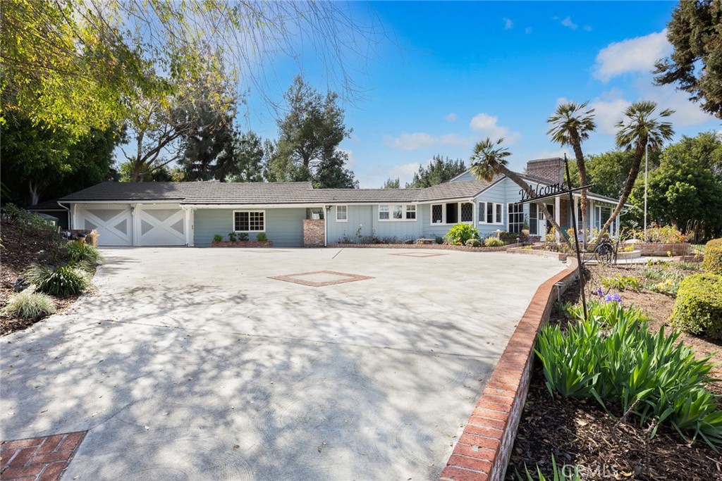 2341 S Buenos Aires Drive