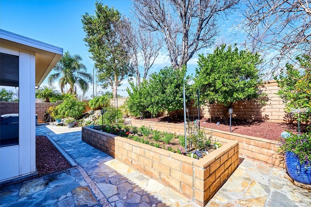 2847 Thoroughbred Street