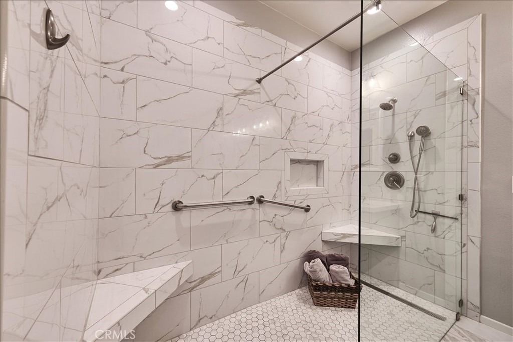 2847 Thoroughbred Street