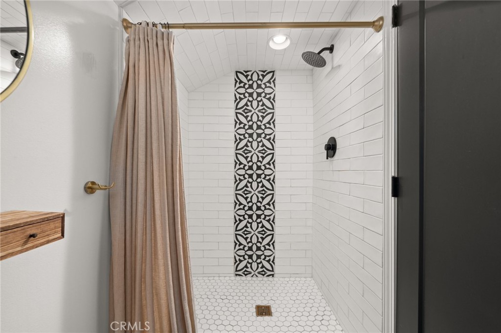 640 Woodcrest Avenue